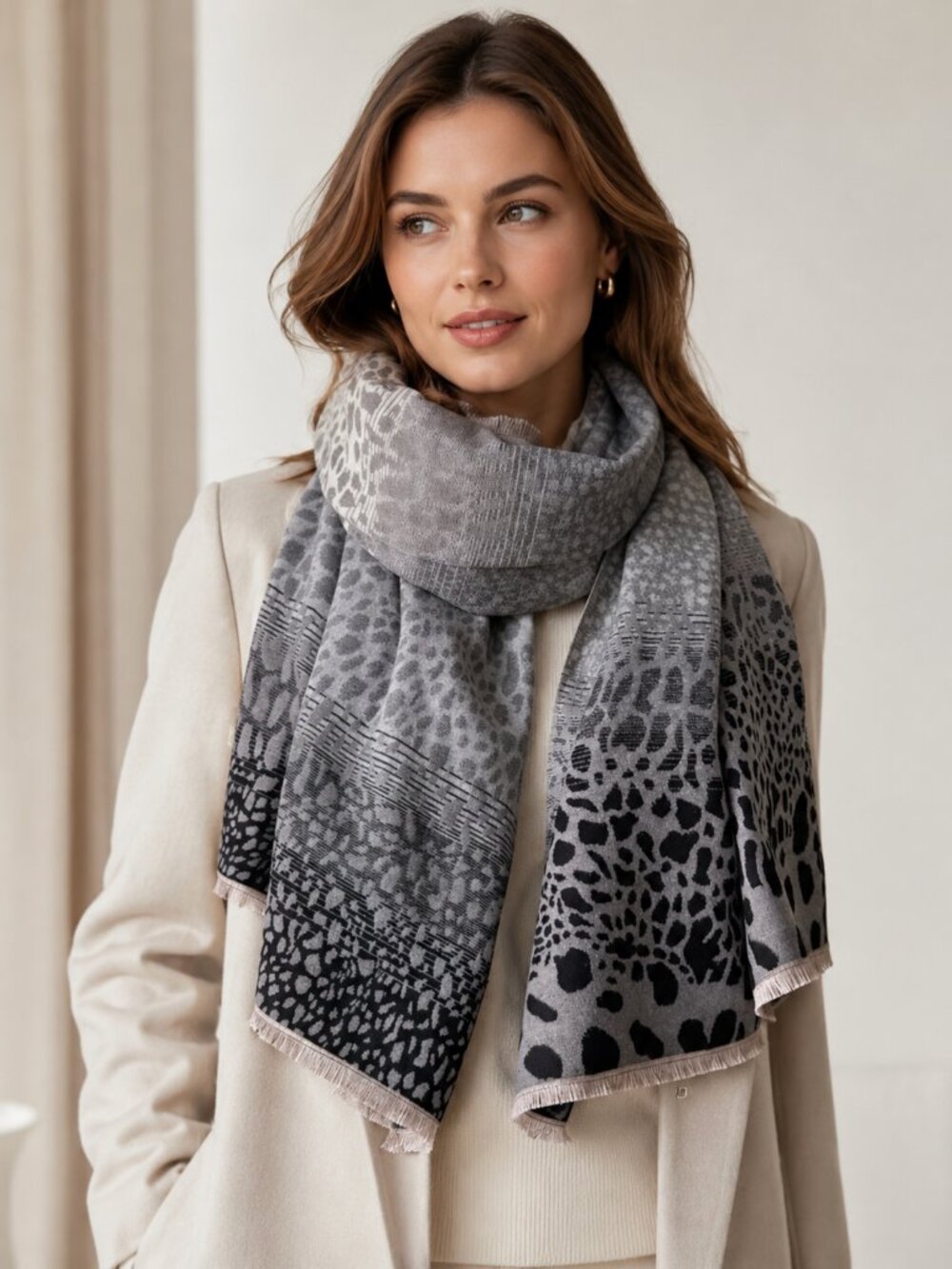 NWT Grey Black Animal Print Cashmere Feel Scarf